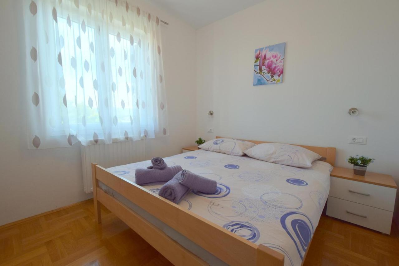 Apartment Baran Cizici Exterior photo